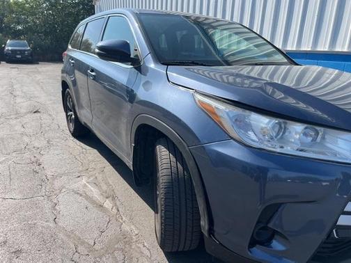 2018 Toyota Highlander LE