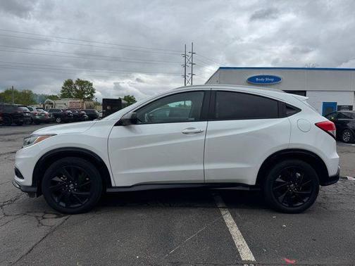 Platinum White Pearl 2022 Honda HR-V Sport