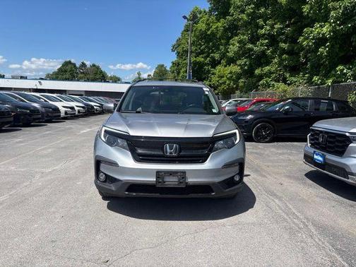 Lunar Silver Metallic 2021 Honda Pilot Special Edition