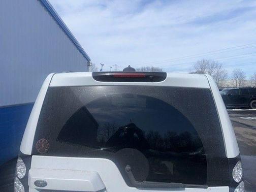 Yulong White 2016 Land Rover LR4 Base