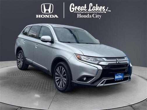 2020 Mitsubishi Outlander SE