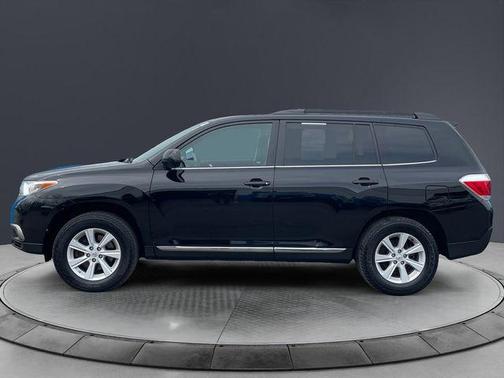 Black 2013 Toyota Highlander Base Plus