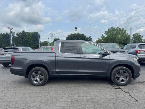 Modern Steel Metallic 2023 Honda Ridgeline RTL