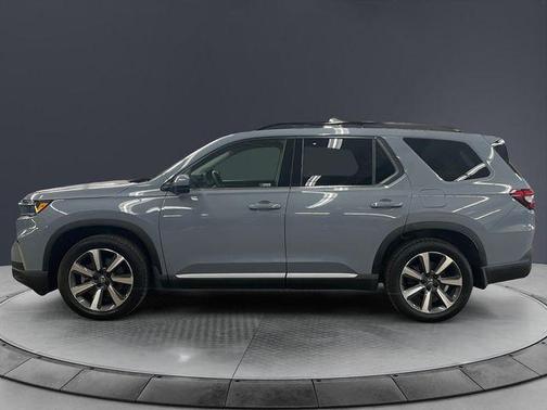 Sonic Gray Pearl 2023 Honda Pilot Touring