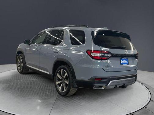 Sonic Gray Pearl 2023 Honda Pilot Touring