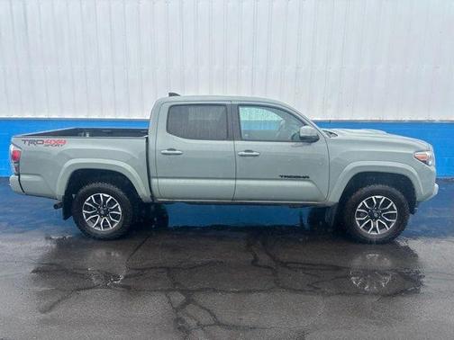 Lunar Rock 2022 Toyota Tacoma TRD Sport