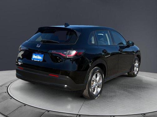 Crystal Black Pearl 2024 Honda HR-V LX