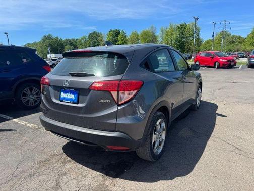 Modern Steel Metallic 2018 Honda HR-V LX