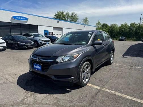 Modern Steel Metallic 2018 Honda HR-V LX