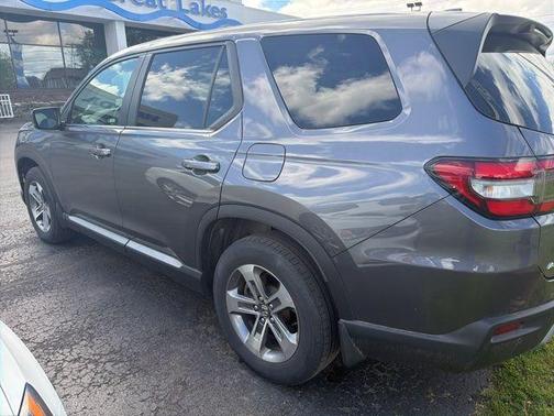 Modern Steel Metallic 2024 Honda Pilot EX-L