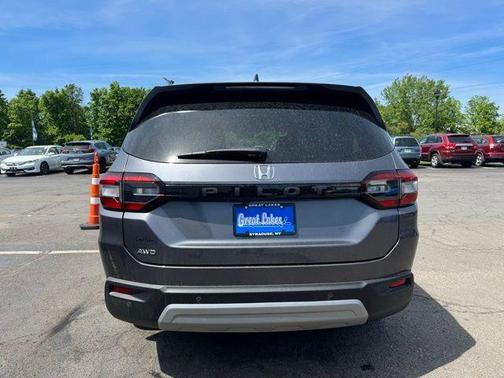 Modern Steel Metallic 2024 Honda Pilot EX-L