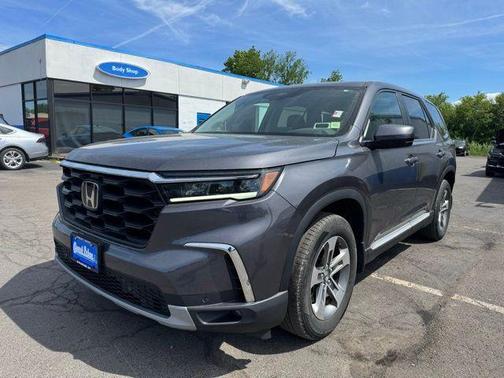 Modern Steel Metallic 2024 Honda Pilot EX-L
