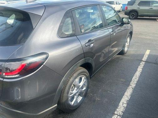Gray 2024 Honda HR-V LX