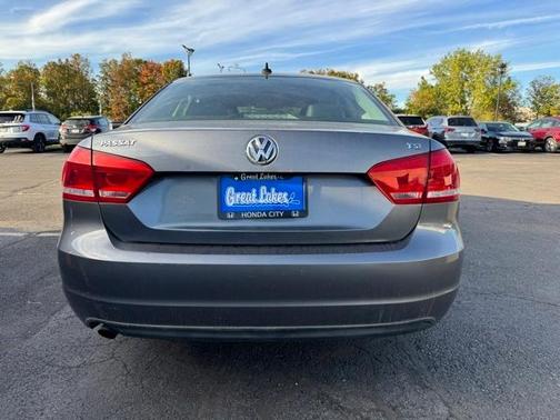 2014 Volkswagen Passat 1.8T Auto Wolfsburg Ed