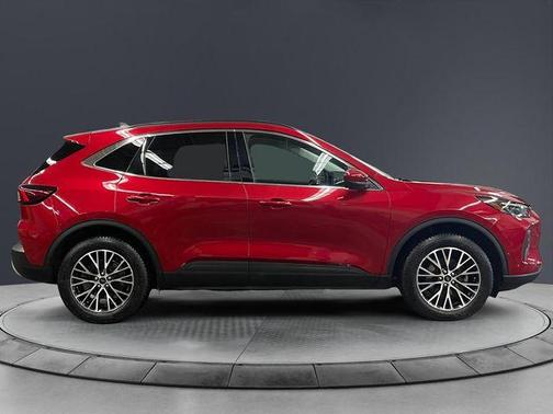 Rapid Red Metallic Tinted Clearcoat 2023 Ford Escape PHEV