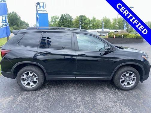 Crystal Black Pearl 2023 Honda Passport TrailSport