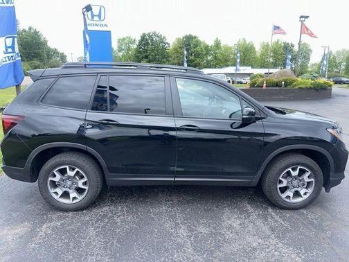Crystal Black Pearl 2023 Honda Passport TrailSport