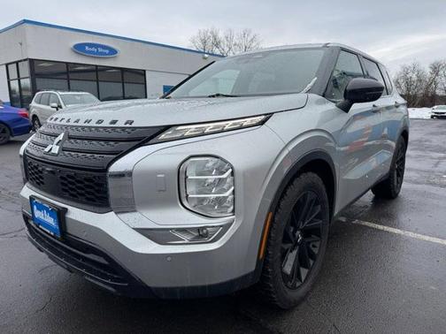 2022 Mitsubishi Outlander SE