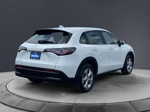 Platinum White Pearl 2024 Honda HR-V LX