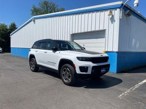 2023 Jeep Grand Cherokee 4xe Trailhawk