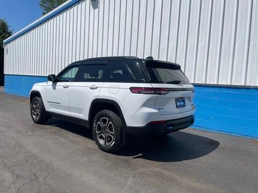 2023 Jeep Grand Cherokee 4xe Trailhawk