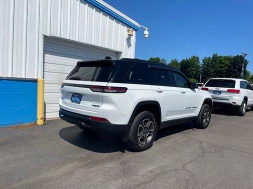 2023 Jeep Grand Cherokee 4xe Trailhawk