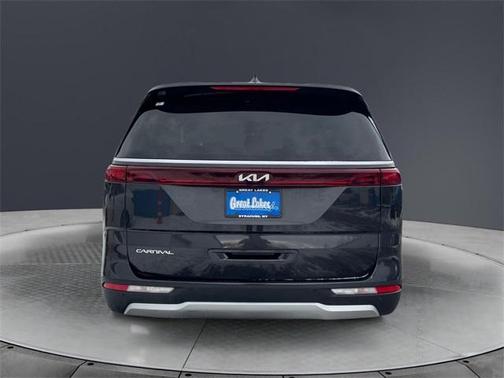2024 Kia Carnival LX