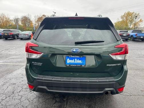 2024 Subaru Forester Premium