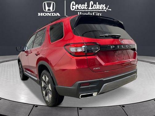 Radiant Red Metallic II 2026 Honda Pilot Touring