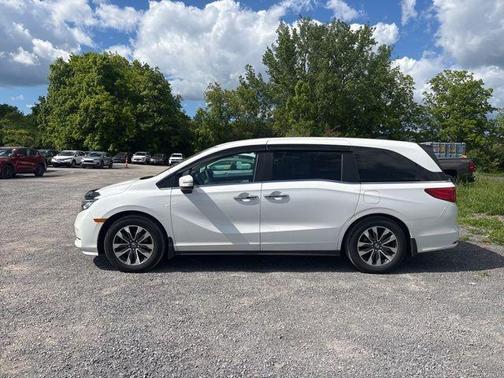 Platinum White Pearl 2024 Honda Odyssey EX-L