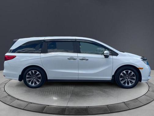 Platinum White Pearl 2024 Honda Odyssey EX-L