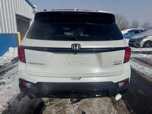 2022 Honda Passport Elite
