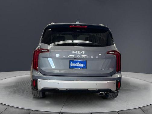 Everlasting Silver 2024 Kia Telluride S