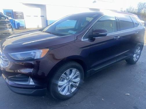 2022 Ford Edge Titanium