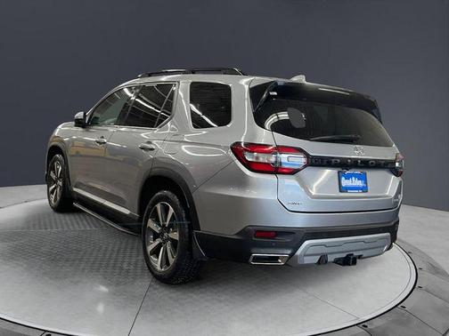 Lunar Silver Metallic 2023 Honda Pilot Elite