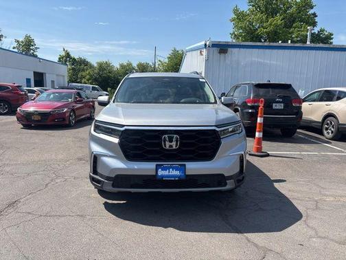 Silver 2023 Honda Pilot Elite