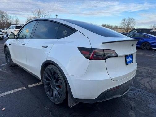 2024 Tesla Model Y Performance