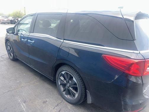 Black 2023 Honda Odyssey Elite