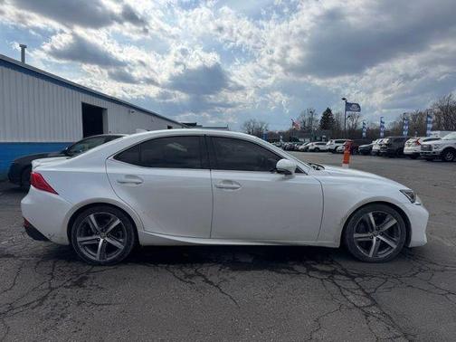 2018 Lexus IS 300 Base