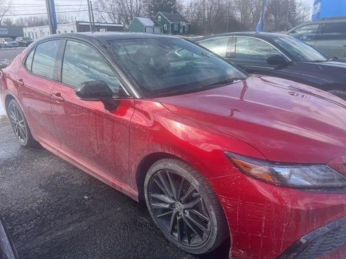 Supersonic Red / Midnight Black Metallic 2022 Toyota Camry XSE