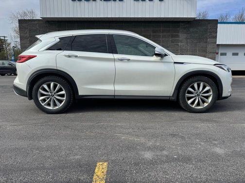 Majestic White 2019 INFINITI QX50 ESSENTIAL