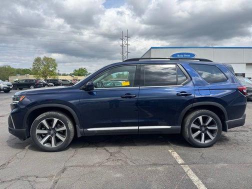Obsidian Blue Pearl 2025 Honda Pilot Touring
