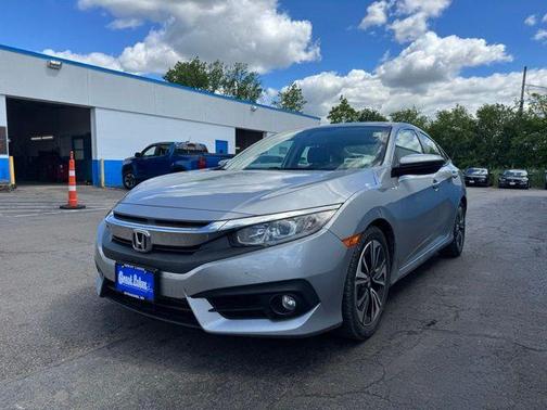 Lunar Silver Metallic 2017 Honda Civic EX-T
