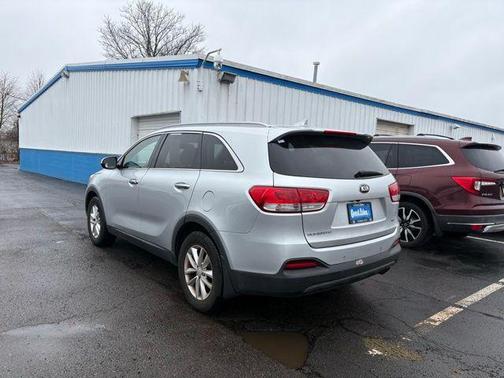 2018 Kia Sorento LX