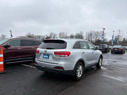 2018 Kia Sorento LX