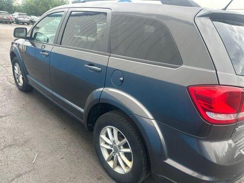 Granite Crystal Clearcoat Metallic 2017 Dodge Journey SXT