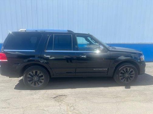 Black 2017 Lincoln Navigator Select