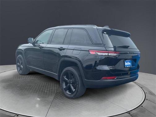 2022 Jeep Grand Cherokee Altitude