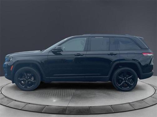 2022 Jeep Grand Cherokee Altitude