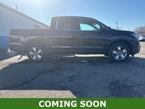 Crystal Black Pearl 2025 Honda Ridgeline RTL